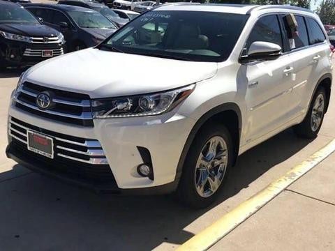 中级SUV的头号劲敌，18款汉兰达已经到店，都是6座