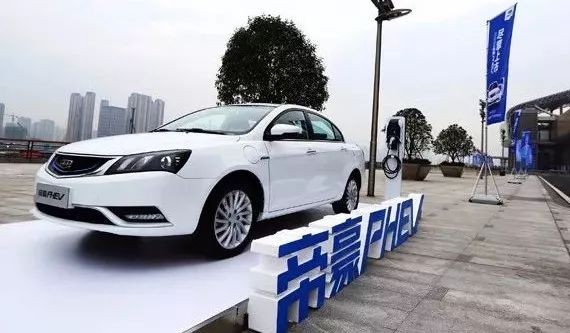 帝豪PHEV截胡插电混动市场，吉利2019年将掀新能源车狂潮