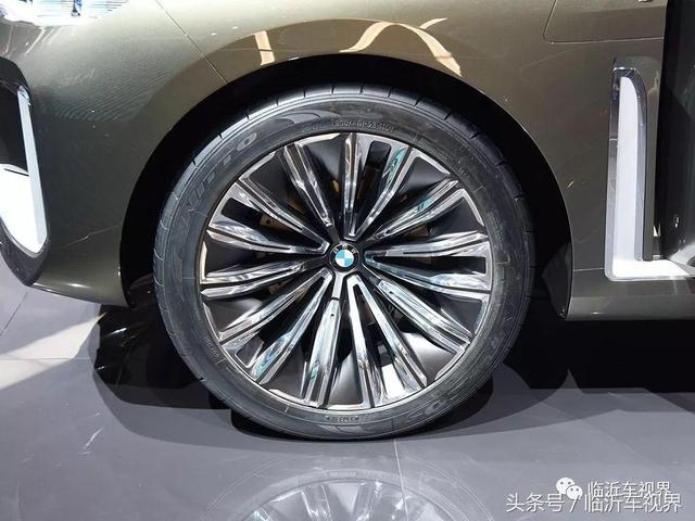 宝马X系家族里特大号500万SUV驾到!