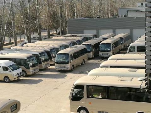 新款丰田考斯特-改装14座详解图片