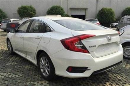 湖北小伙花15万买日系车思域，跑了5000公里，有一点实在受不了！