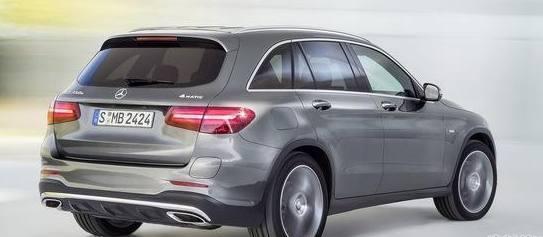 奔驰最新SUV,比CRV大一圈,全系2.0T,仅25万,