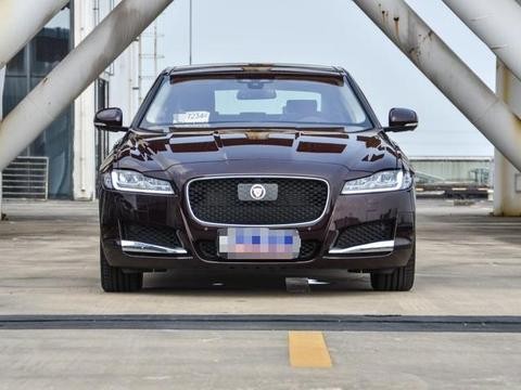 车长超5米1，前脸造型霸气！上市就降13万，奥迪A6不服不行！