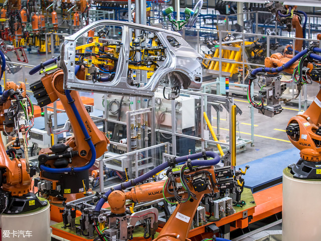 师从宝马 探秘华晨中华全新智能化平台