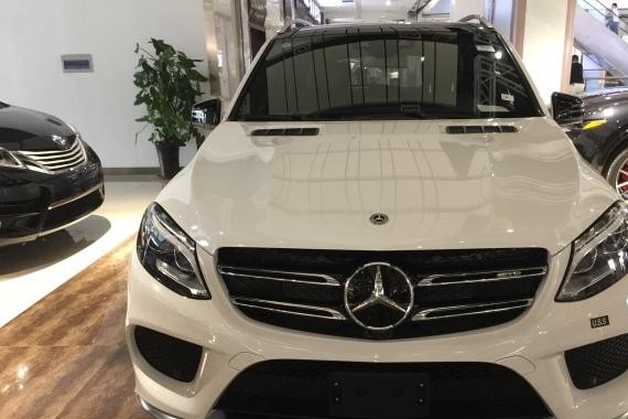 2018款奔驰GLE4 9速变速箱浓浓的运动风格