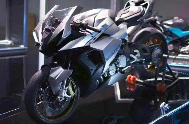 国产首款1000cc公升级摩托,售价竟然不到10万