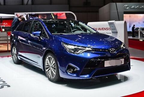 这款SUV炫丽时尚，18寸铝合金轮毂，推背感极强