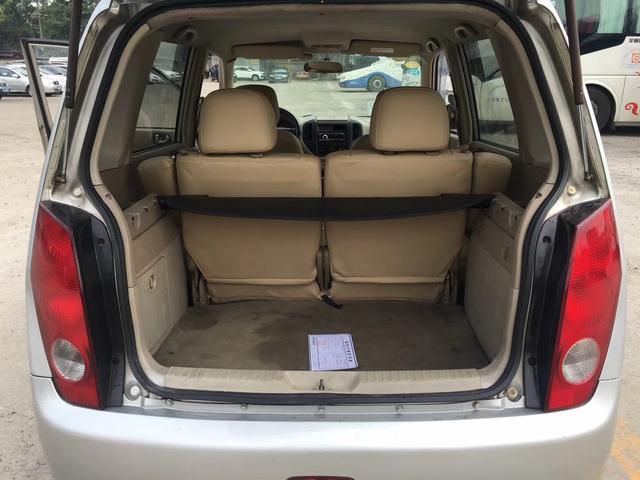 一台几千块的二手车,但是开起来和进口车差不