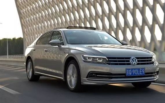 任我瞎说 | 别再拿“存在即合理”解释辉昂，它是大众用自主品牌态度造的行政级