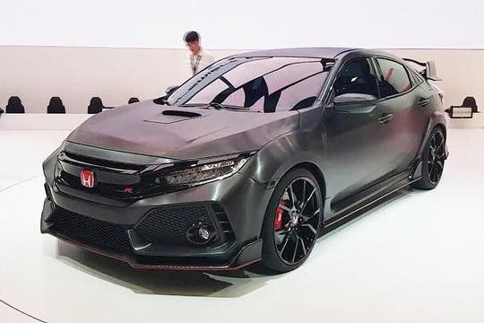 10万级最多人纠结的两款车，同为爆款价位相当，你选谁！