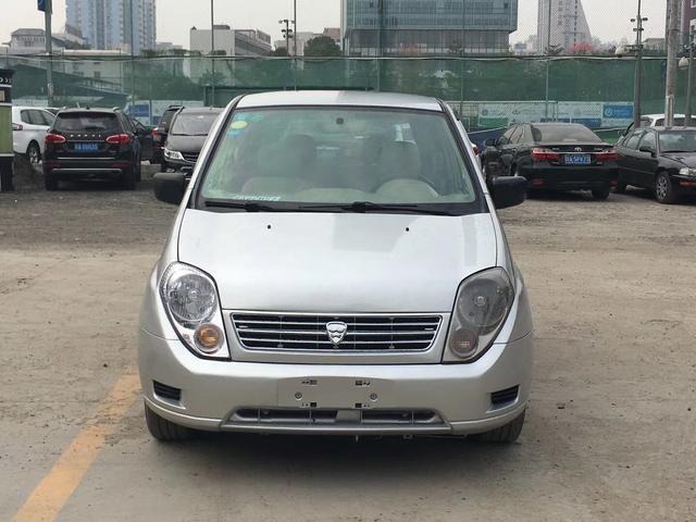 一台几千块的二手车,但是开起来和进口车差不