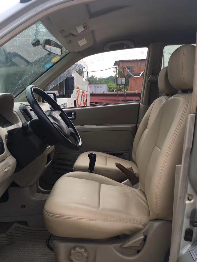 一台几千块的二手车,但是开起来和进口车差不