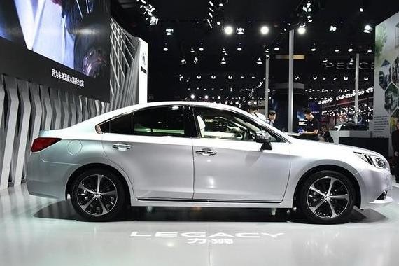 原车进口配四驱，性能秒杀宝马3系，售价仅20万，无奈国人不懂车