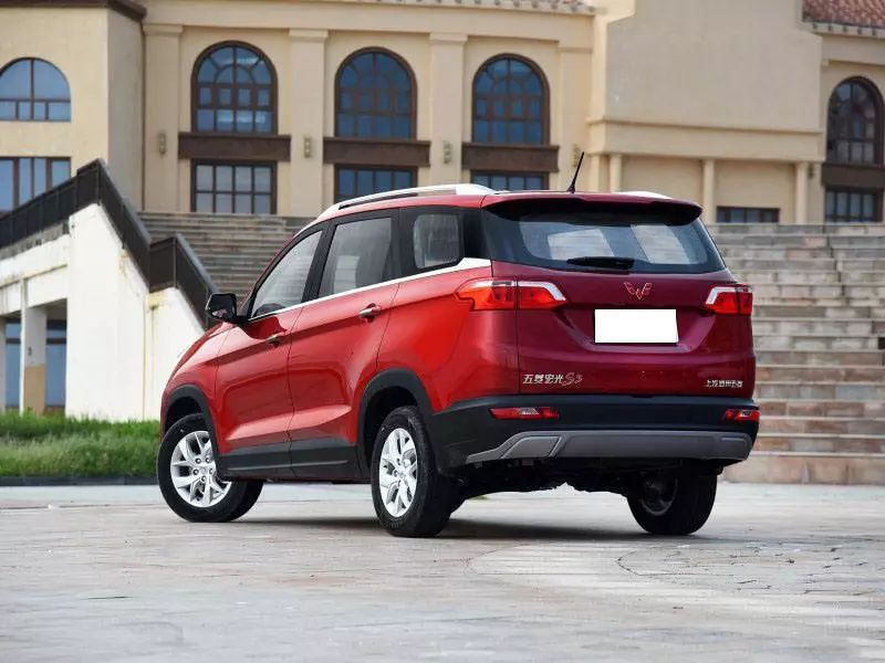 5万多你就可以买到一台后驱+独悬+7座的中型SUV