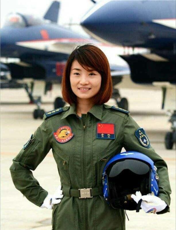 敬礼!中国空军"金丝雀"牺牲1周年:她的朋友圈定格在了