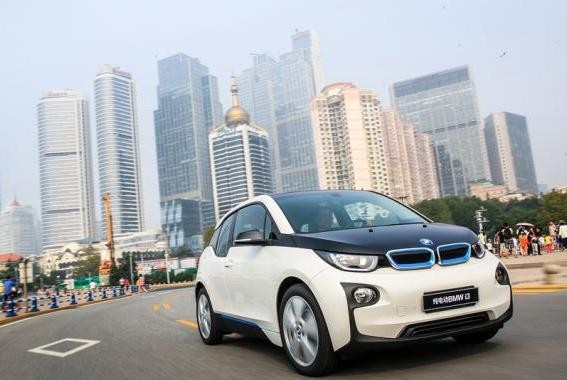 马拉松是中产阶级的广场舞，宝马在这里跑什么？