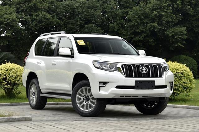 2018款的丰田普拉多是越野车之王!