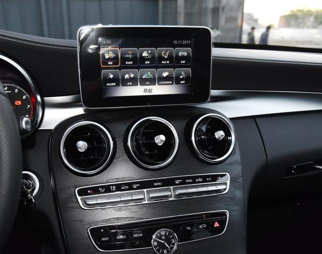 新款廉价奔驰,和迈腾一个价,吊打奥迪A4,跑婚车