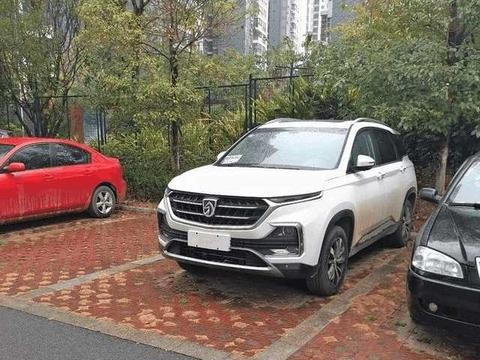 全国首台宝骏530上路,比马自达魂动设计还动感,7万起不输豪华品牌