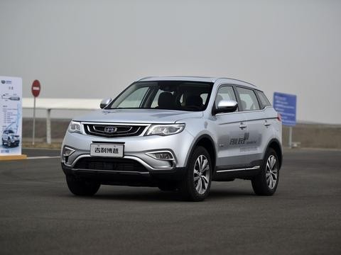 吉利这款凭借其出色的外观, 斩获了“国产最美SUV”的头衔