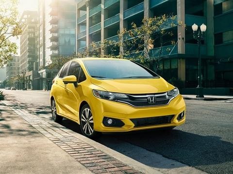 新款飞度来袭，这次就是要雅力士下不来台