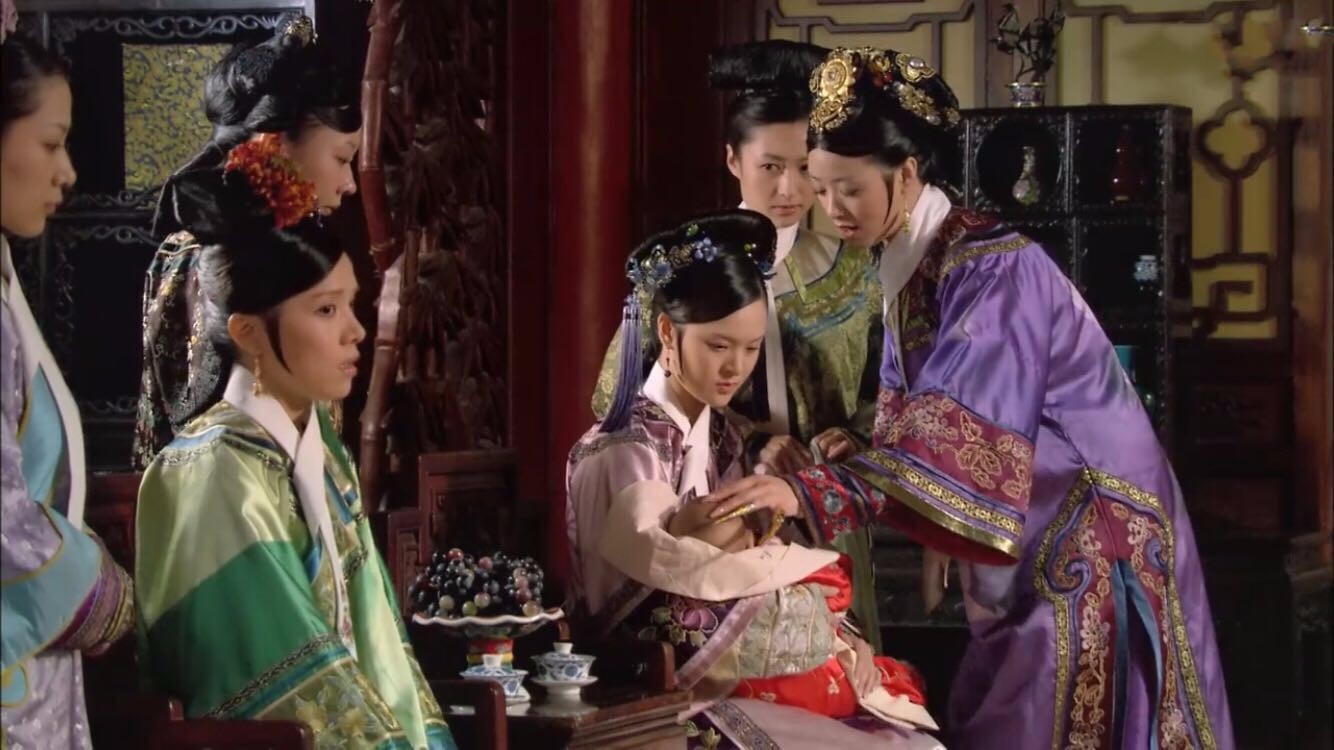 《甄嬛传》:甄嬛到死都想不到,丽嫔为何要收留“叛徒”康禄海?