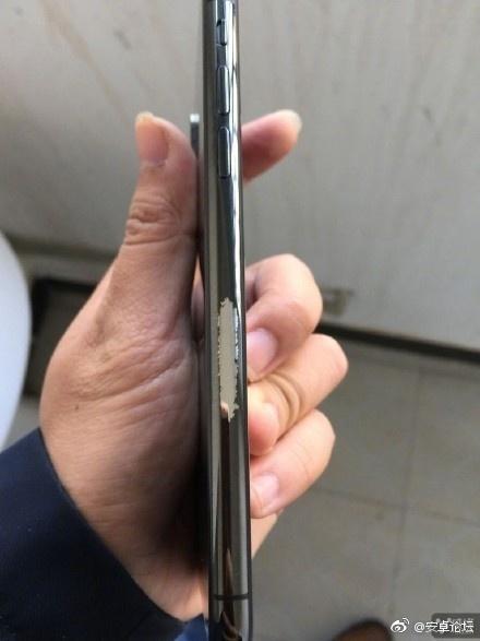 iPhone X被爆问题接二连三！绿线屏、掉漆问题挺吓人！