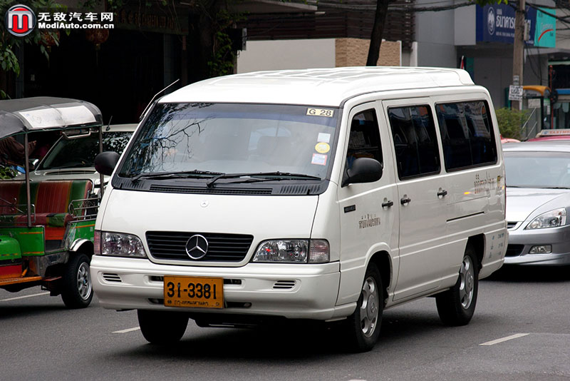 80年代的amg mb100d面包车