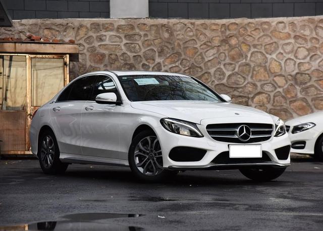 新款廉价奔驰,和迈腾一个价,吊打奥迪A4,跑婚车