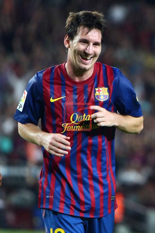 巴萨2018\/19赛季主场球衣曝光 条纹更细 深海