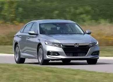 18款雅阁来了！配置过硬！价格亲民！凯美瑞要哭了！