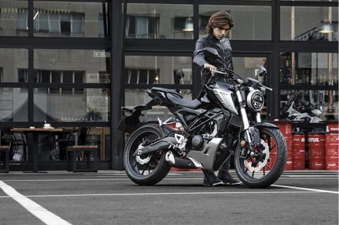 入门级格调不减:2018款本田CB125R轻型入门