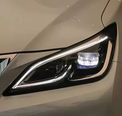 高调有逼格，还带呼吸大灯，“国产灯厂车”今后非它莫属！