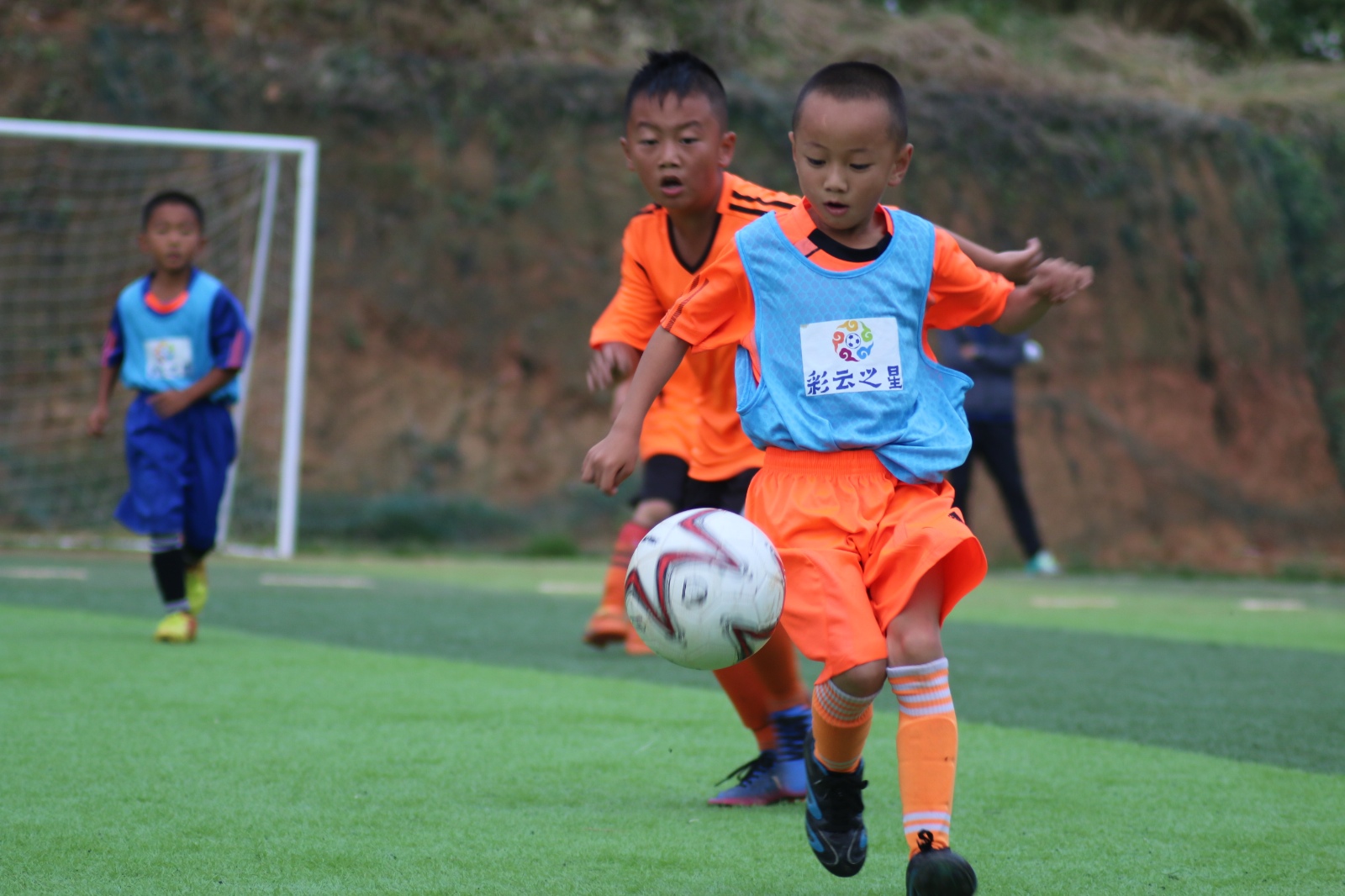 云南首届彩云之星少儿足球联赛掠影