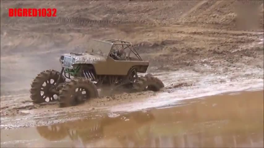 2000马力的泥地吉普！一脚油门，让你怀疑人生！太疯狂了