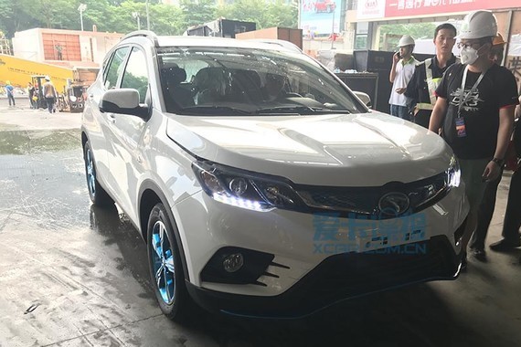 2017广州车展探馆：东南DX3 EV抢先实拍