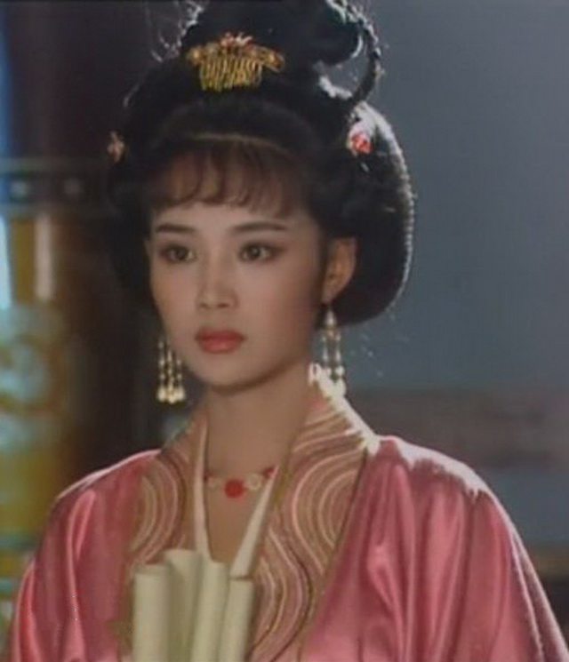年刘晓庆主演的《武则天,她在此剧中饰演美貌和智慧并存的上官婉儿