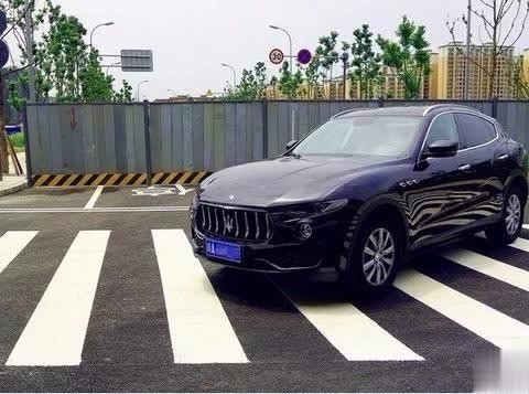 这款SUV开售18秒就被抢光！难怪开它上街总被妹子搭讪！