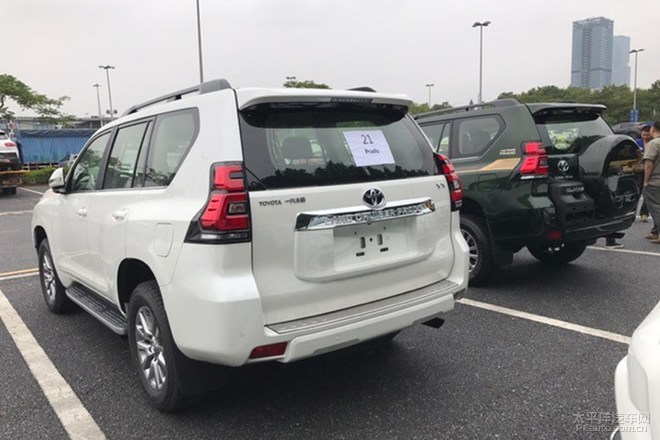 2017广州车展探馆:丰田新款普拉多亮相