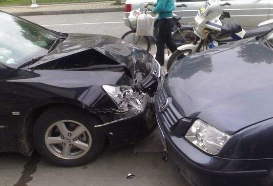 开车出了小事故索赔怎么办?老司机教你几招轻