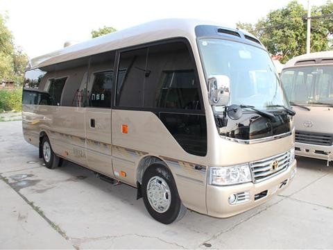 丰田考斯特11座4.0L至尊版送你一部靓车