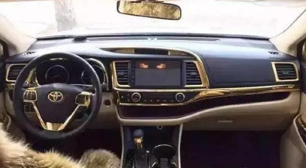 土豪为了显摆自己,花费近20万改装汉兰达,这车能上路吗?