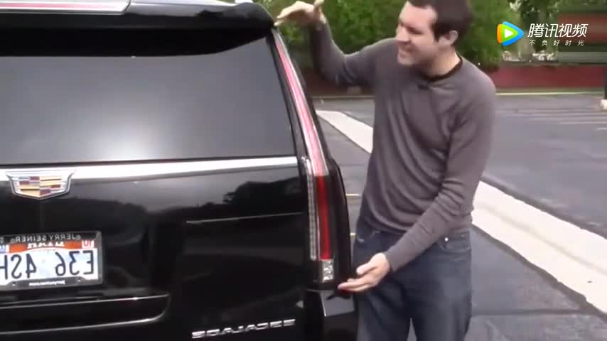 凯迪拉克全尺寸豪华SUV：打开车门的一刻知道有多霸气