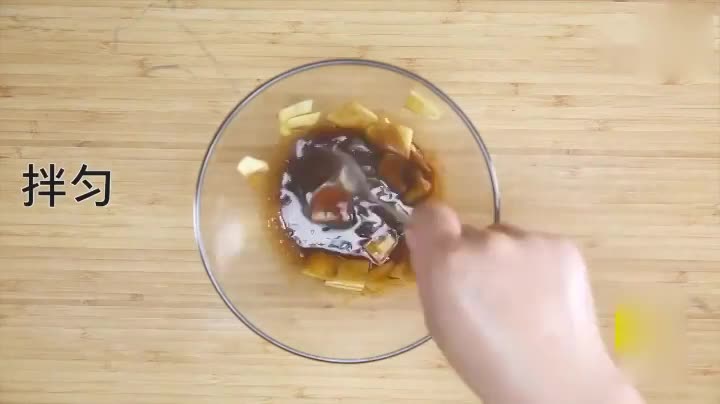 电饭煲做出的鸡比烤鸡还好吃，口水流出来了！