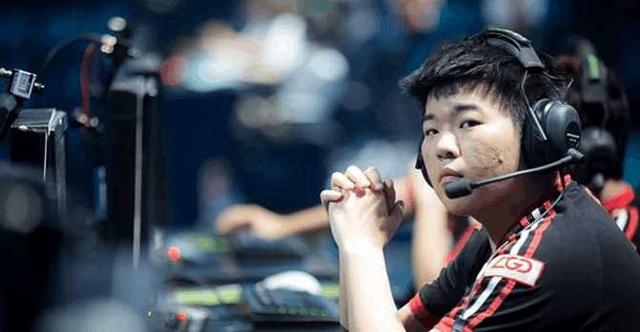 吃鸡选手工资有多少?韦神直播透露,已经和LO