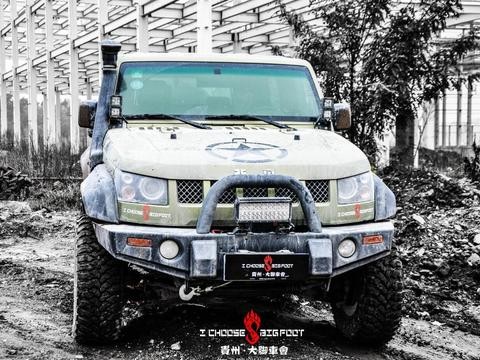 BJ40改1GR 4.0发动机动力足够，铛铛烧胎。