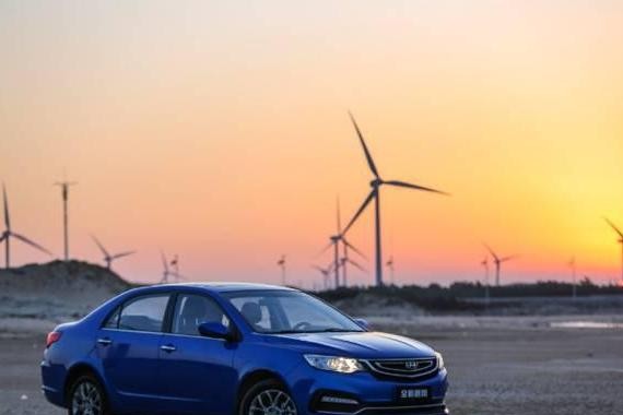 6万块的车都在做年轻化，那你知道标杆级的家轿应该有哪些表现？