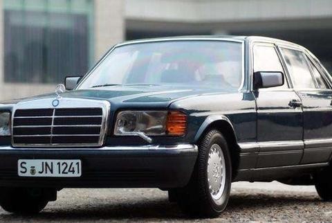 他当年比王健林还有钱？1995年，竟开上了百万豪车奔驰560SEL！