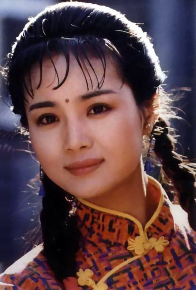 茹萍的经典作品还有电视剧《苦菜花》中的杏莉娘《大汉天子3》中饰演