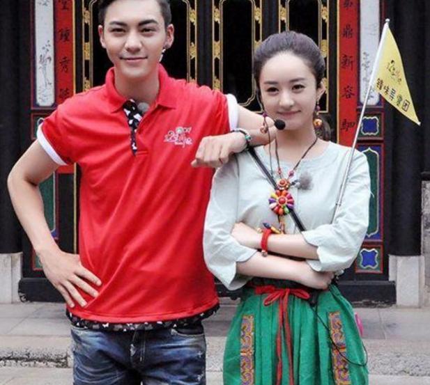 赵丽颖跟这些男星合照,只有他搂了颖宝的腰